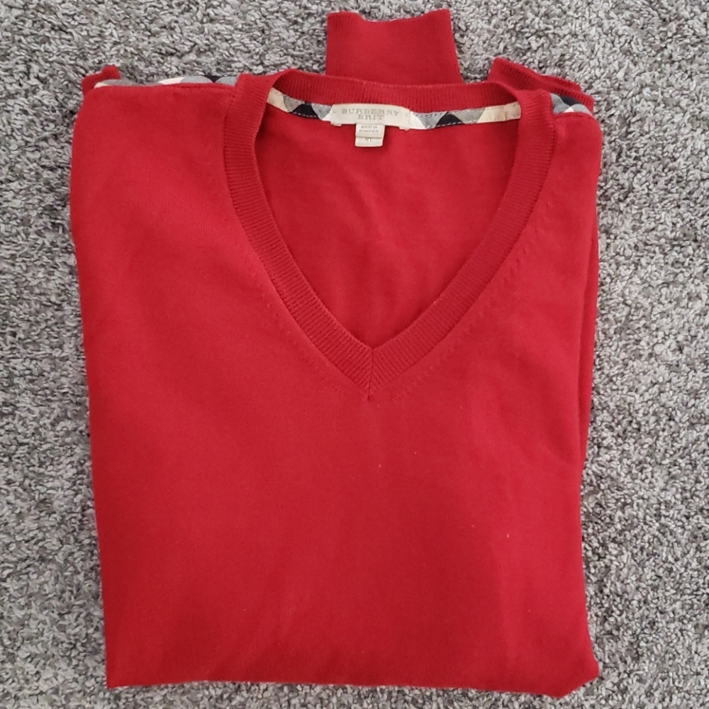 Burberry cranberry sweater